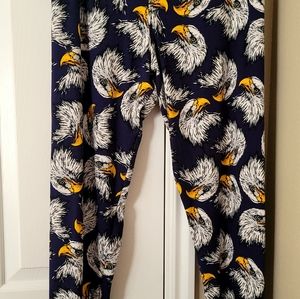 LulaRoe Tall & Curvy Leggings